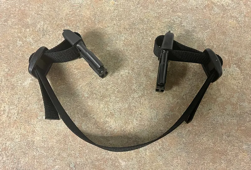 Adjustable Extra Headrest Mounting Strap For Accessories 1